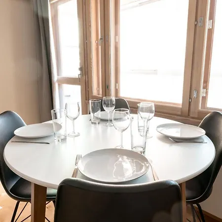 Apartamento 2ndhomes Stylish 1br With Balcony And Sauna In Kamppi Center Helsínquia