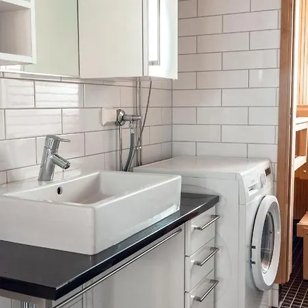 2ndhomes Stylish 1br With Balcony And Sauna In Kamppi Center Daire *