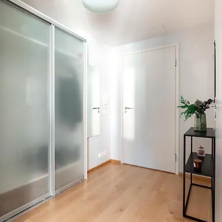 Daire 2ndhomes Stylish 1br With Balcony And Sauna In Kamppi Center