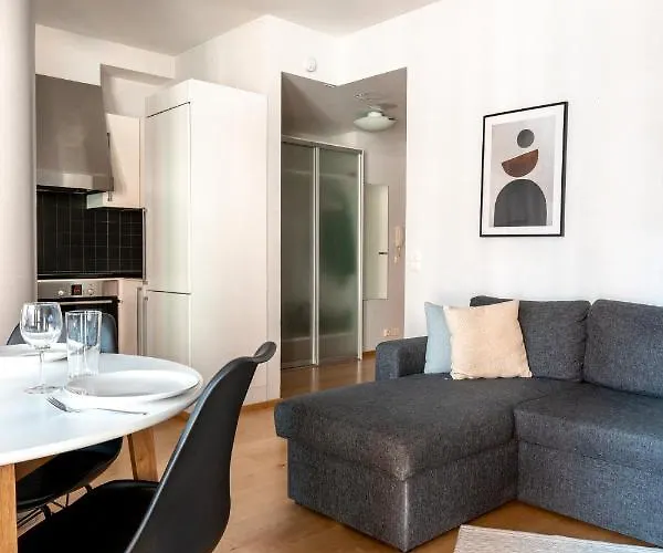 2ndhomes Stylish 1br With Balcony And Sauna In Kamppi Center شقة *