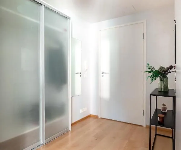 شقة 2ndhomes Stylish 1br With Balcony And Sauna In Kamppi Center